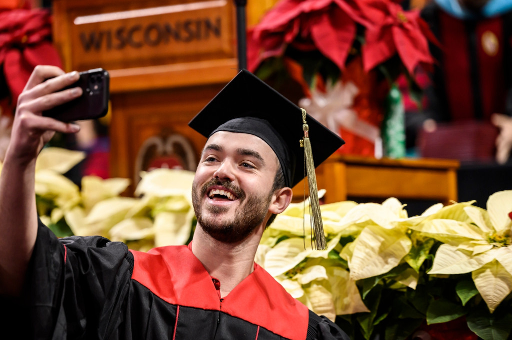 把你毕业的关键时刻记录下来是件好事。